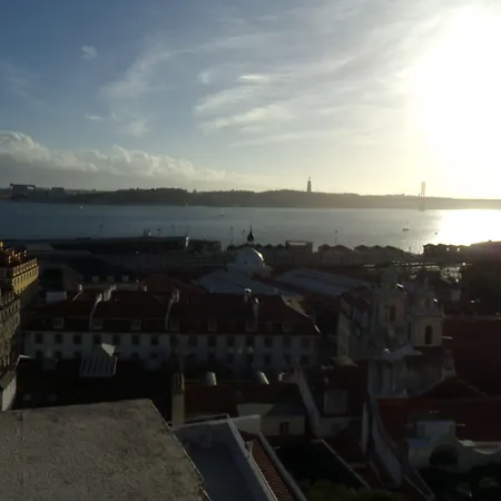 بيت شباب Lisb'on