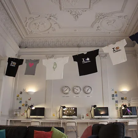 بيت شباب Lisb'on