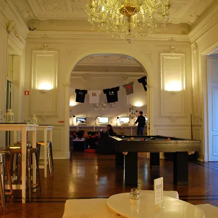 بيت شباب Lisb'on Lisboa